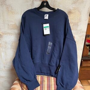 New with tags Nike soft sweatshirt navy